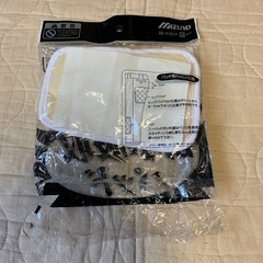 
野球練習着　ユニフォームの膝当て　白色の画像