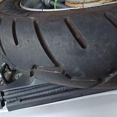 afフロントタイヤです。の画像