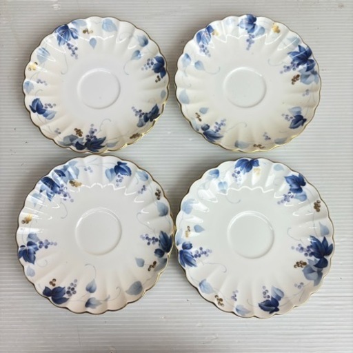 s0920610 NIKKO ニッコー FINE BONE CHINA カップ&ソーサー 4点セット カフェ コーヒーカップ ケーキセット 陶器 皿 カップ 中古品
