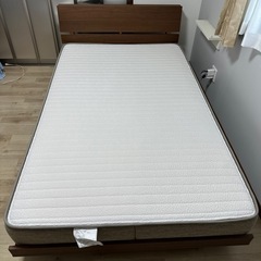 セミダブルベッド「ニトリNスリープラグジュアリーL2-02KF+フレーム」の画像