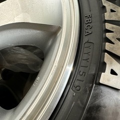 200系ハイエース等に　プラド純正ホイール4本　ホワイトレターの画像