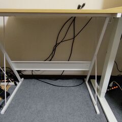 Lシェイプ　PCデスクの画像