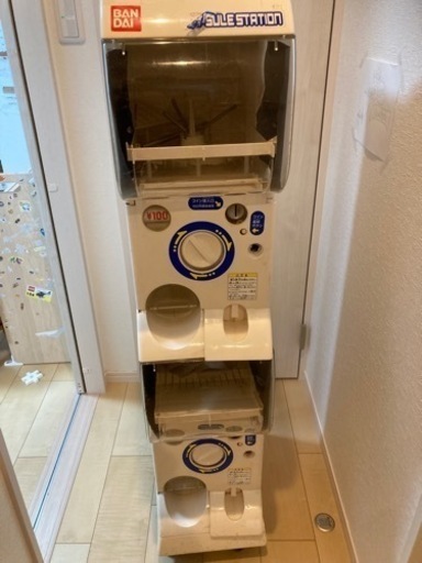 ガチャガチャ本体