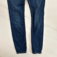 ZARA ジーンズの画像