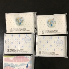 ピーターラビット　トイレに流せるポケットティッシュ（5つ）の画像