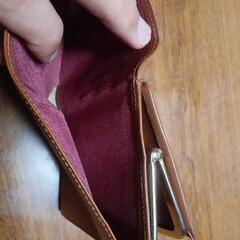 POLAのサイフの画像