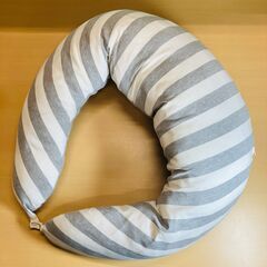 授乳クッション（グレー/ホワイト）の画像
