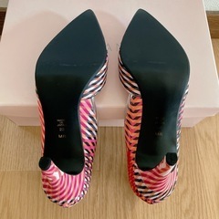 DIANA パンプスの画像