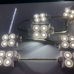 ☆彡高輝度!!４チップＳＭＤ5050!パワーＬＥＤ!モジュール!２０個！DC12V!室内灯!デイライト!ウインカー等!DIYの画像