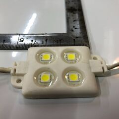 ☆彡高輝度!!４チップＳＭＤ5050!パワーＬＥＤ!モジュール!２０個！DC12V!室内灯!デイライト!ウインカー等!DIYの画像