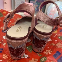 美品 　サンダル  可愛い  ベロア調  厚底 　の画像