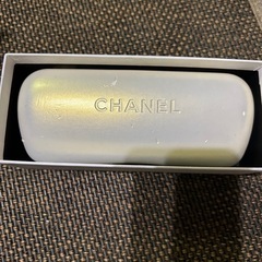 CHANELのサングラスケースの画像