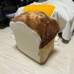 食パン型座椅子&クッション 目玉焼きブランケットセット の画像