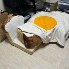食パン型座椅子&クッション 目玉焼きブランケットセット の画像