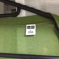 ユニクロ緑カーディガンの画像