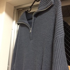 ブルーニットワンピースの画像