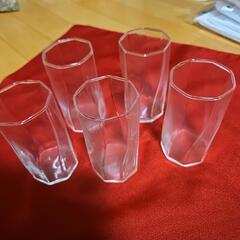 シンプルなコップ