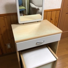 ドレッサー