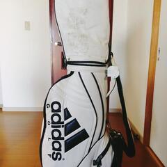 ウィルソン 11ウルトラ EX クラブセット（7番アイアン欠で11本）とアディダスのゴルフバックの画像