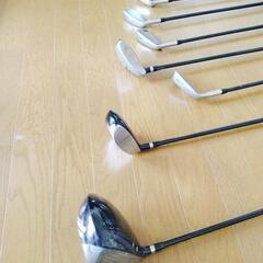 ウィルソン 11ウルトラ EX クラブセット（7番アイアン欠で11本）とアディダスのゴルフバックの画像