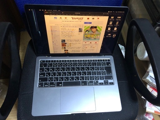 Apple MacBook Air M1 2020年 8GB   液晶破損