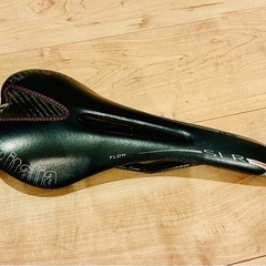 Selle Italia（セラ イタリア）　カーボン製サドルの画像