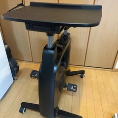 デスク付き　エアロバイク　黒　BK