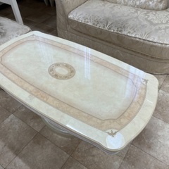 美品!!サルタレッリローテーブル?今ならテーブルクロスもプレゼント?