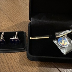 グリーンフォーク、カフスボタン
