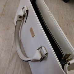 美品　ハンドバッグ