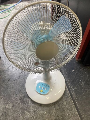 ☆中古￥2,500！ジャストネオ　30㎝リビング扇風機　家電　2018年製　JN-ARLF30-WH型　【BI126】