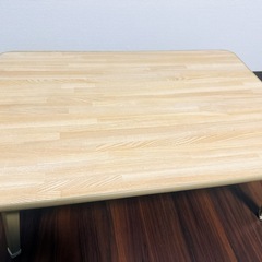 座椅子・折りたたみテーブルの画像