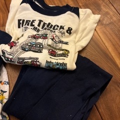 子ども服　130 パジャマ　長袖セットの画像