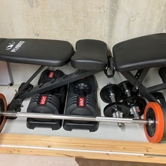 取引中　
トレーニング用具、ベンチ台、可変ダンベル、バーベル
