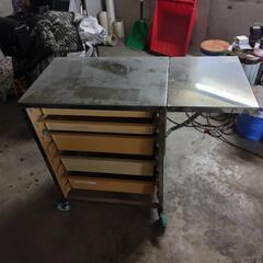 車庫内整理SALE 作業台 5段引き出し付きの画像