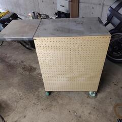 車庫内整理SALE 作業台 5段引き出し付きの画像