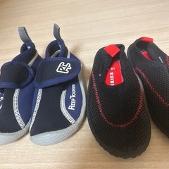 美品⭐️水遊び用シューズセットの画像