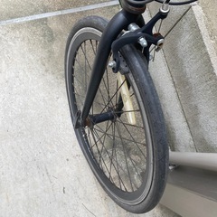 自転車　クロスバイクの画像