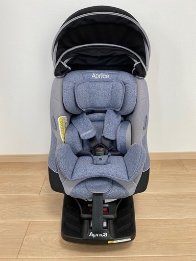 アップリカ　回転式チャイルドシート　クルリラAC ISOFIX