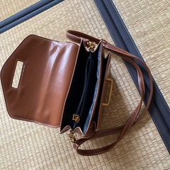 ショルダーカバンの画像
