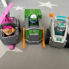 パウパトロール車両付きセットの画像