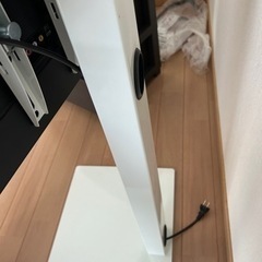 テレビスタンド　白の画像