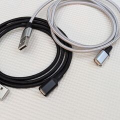 200円・HDMI2本＋マグネット式USB複数の画像