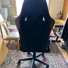ゲーミングチェアの画像
