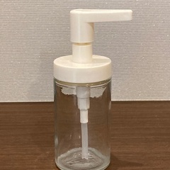 IKEA ガラス製ポンプボトルホルダー
