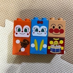 取引中　
アンパンマン　ブロック
