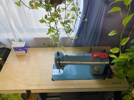 貴重　シンガー　工業用レトロミシン　型番120U