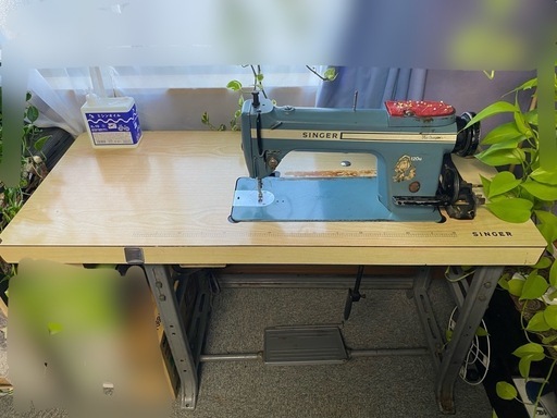 貴重　シンガー　工業用レトロミシン　型番120U