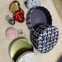 空き箱、空き缶おまとめ6点
