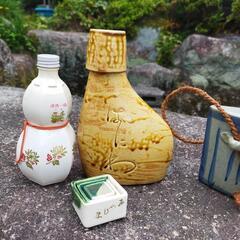 お酒の入れ物の画像